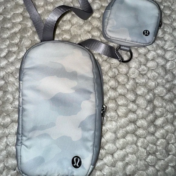 lululemon athletica Gray Camo Crossbody Bag - Picture 2 of 6